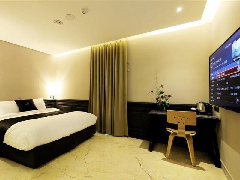 Uijeongbu Cloud Hotel Екстериор снимка